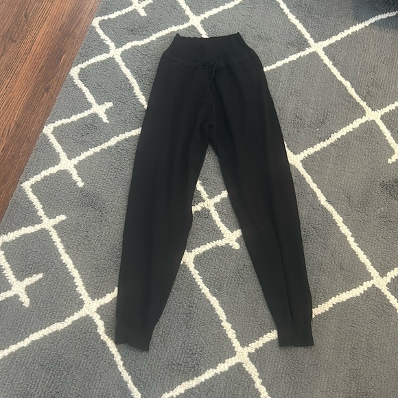 Maison d’Amelie Drawstring Sweater Sweatpants - Picture 1 of 6